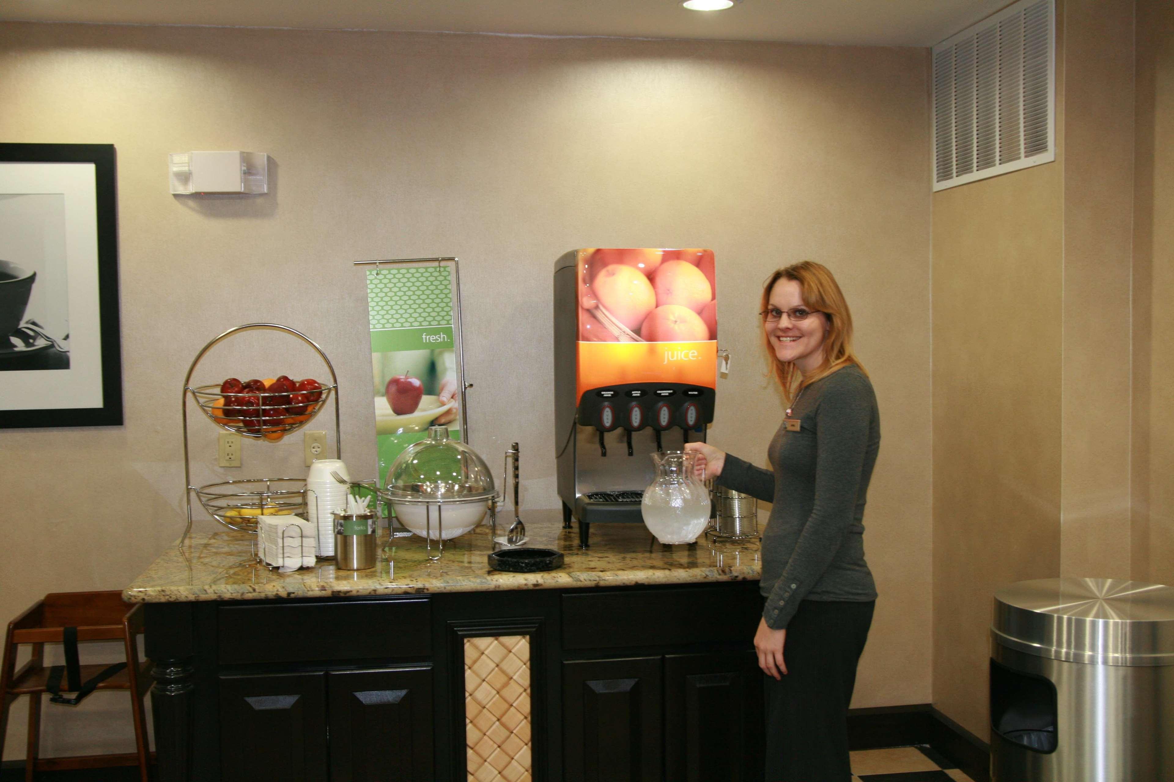 Hampton Inn & Suites Декатур Ресторан фото