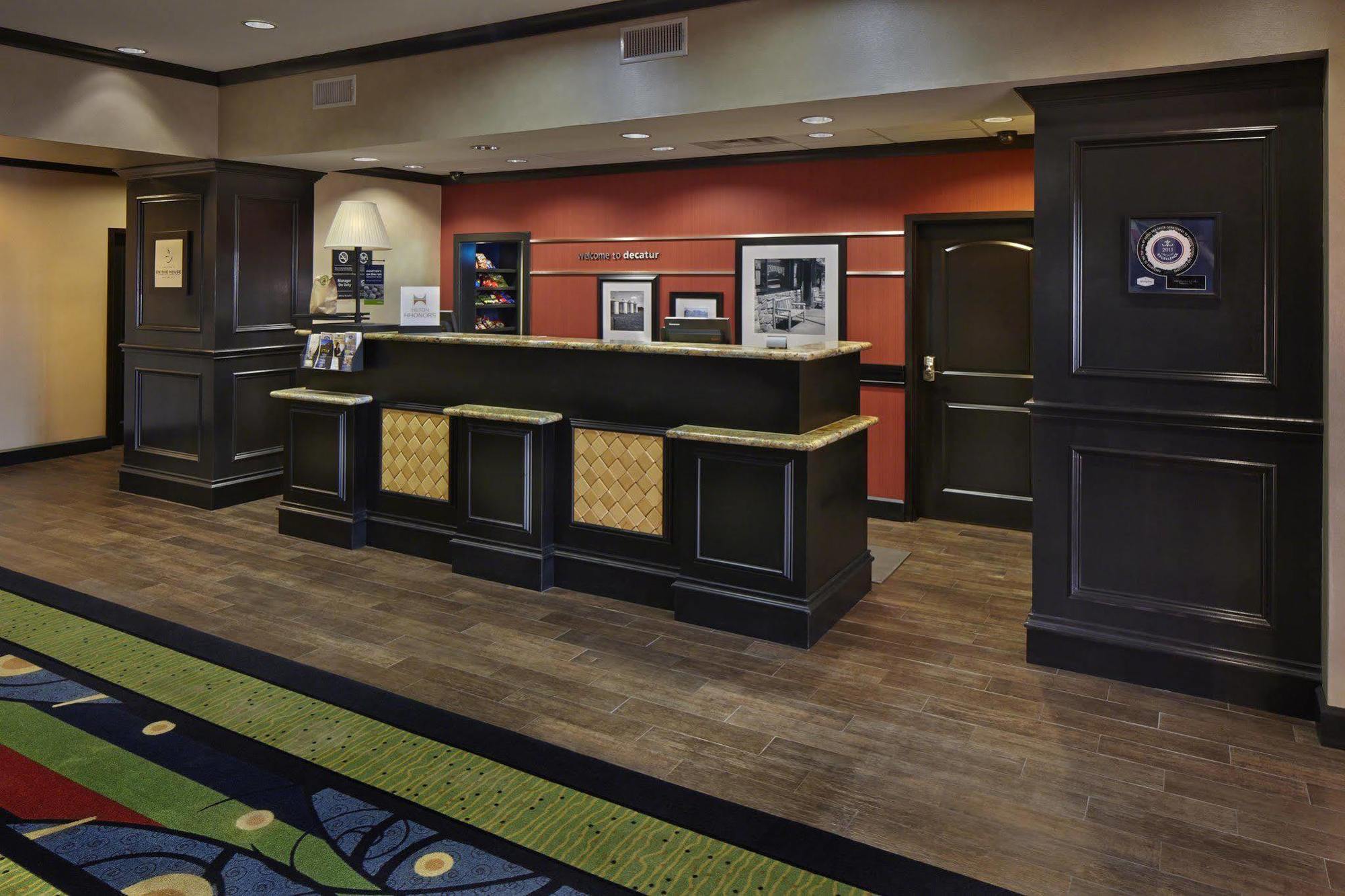Hampton Inn & Suites Декатур Екстер'єр фото